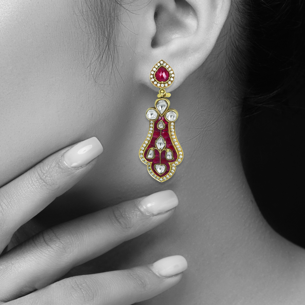 Pear-Shaped Earrings with Polki Diamonds and Red Enamel